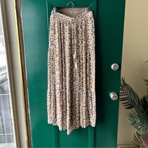 Mossimo Suppy company Floral Tiered Maxi Skirt in Cream size medium